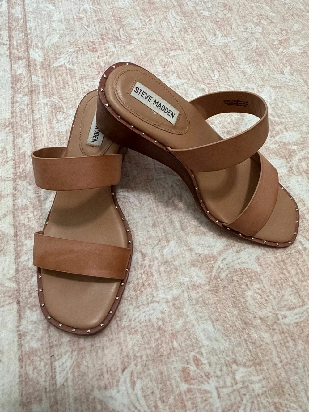 Steve Madden Tan Studded Double Strap Slide Sandals Women’s Size 9.5 - Picture 2 of 7